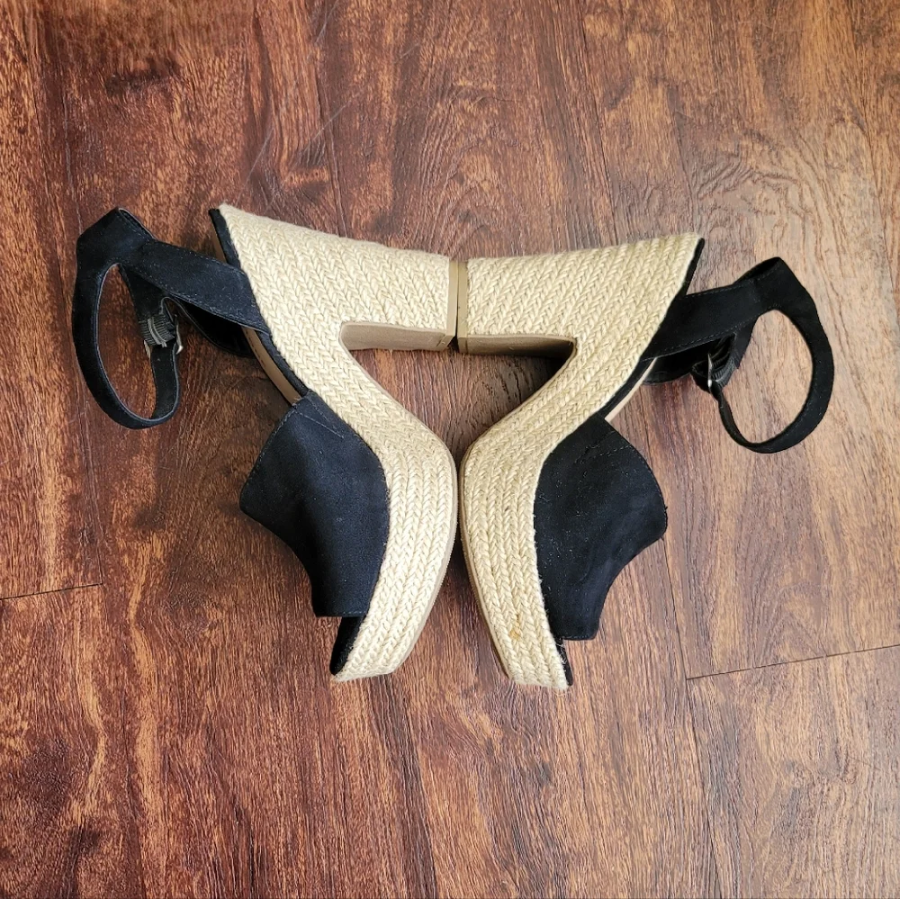 EUC Sun + Stone Fey Black Platform Faux Suede Sandals with Ankle Strap